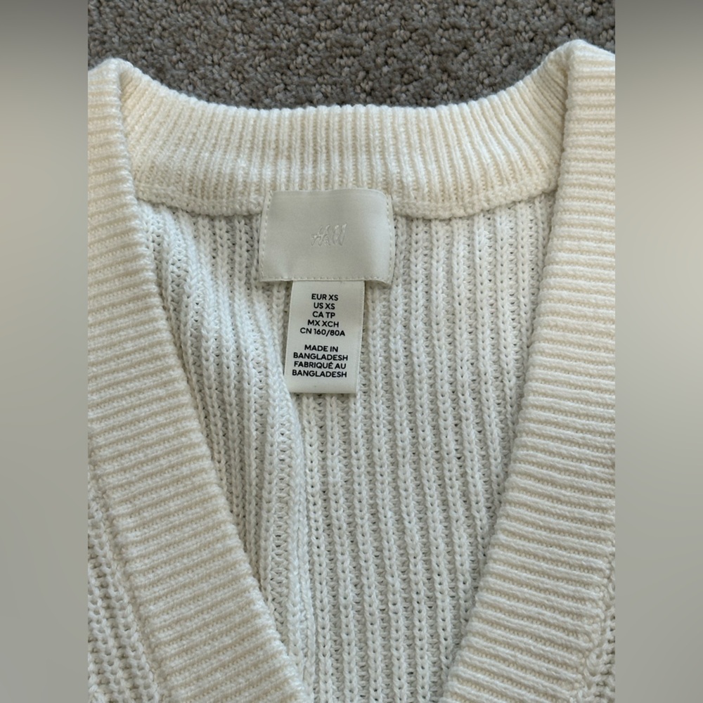 H&M Button-Up Cardigan - Picture 2 of 6